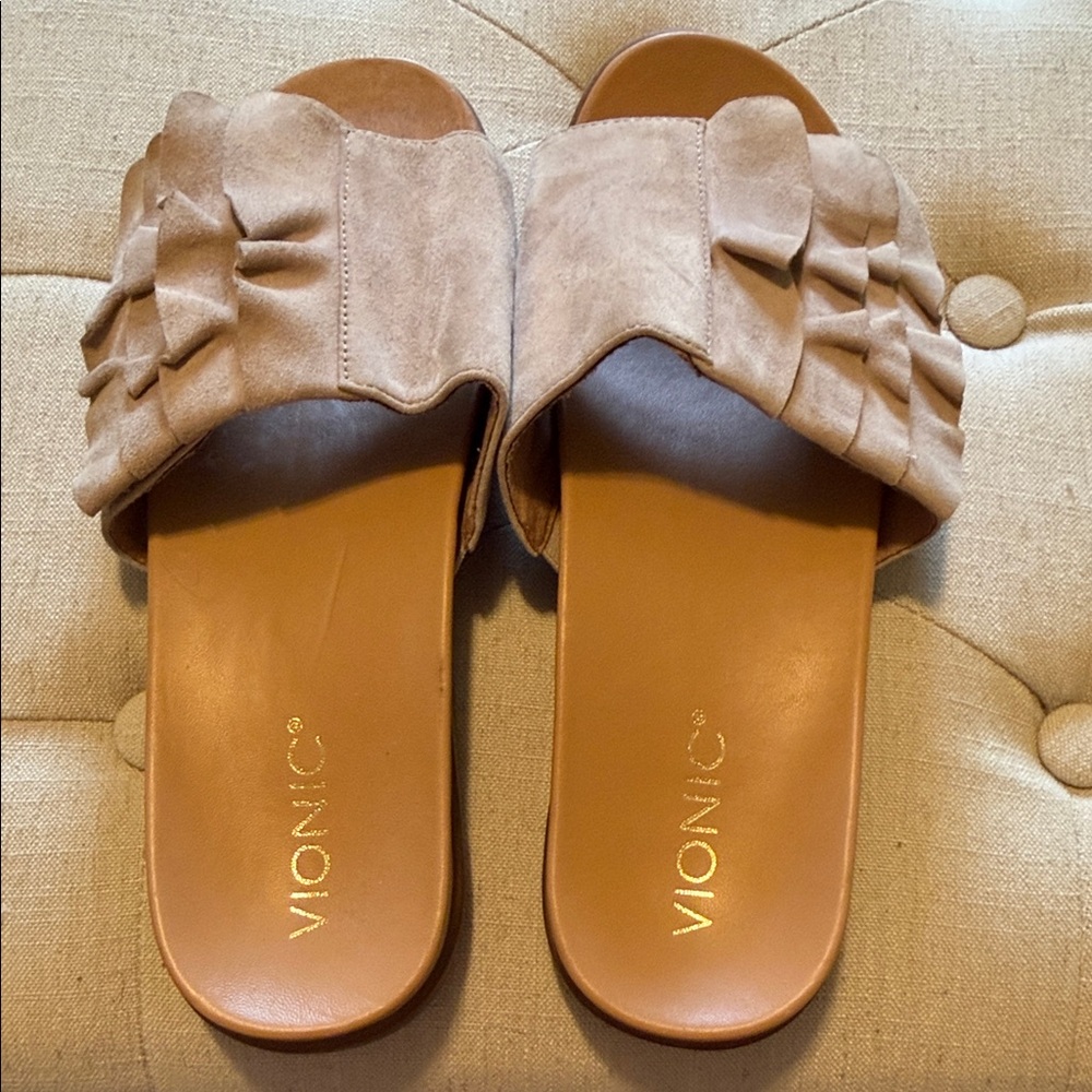 NWOT Vionic Suede Taupe Slide Sandals with adjustable ruffle detail- never worn!